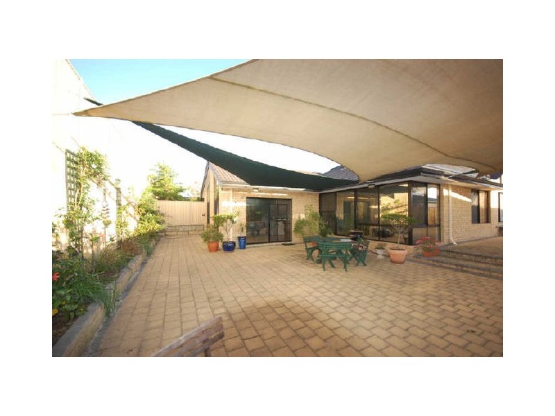44 Lowan Loop, Karawara WA 6152