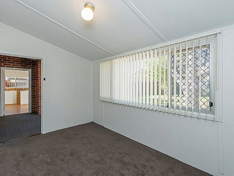 36 Farnham Street, Bentley WA 6102