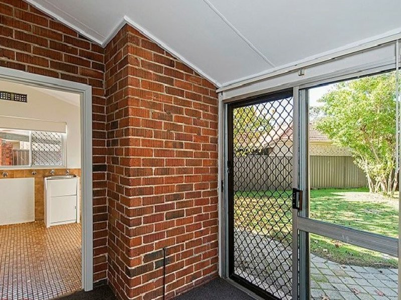 36 Farnham Street, Bentley WA 6102