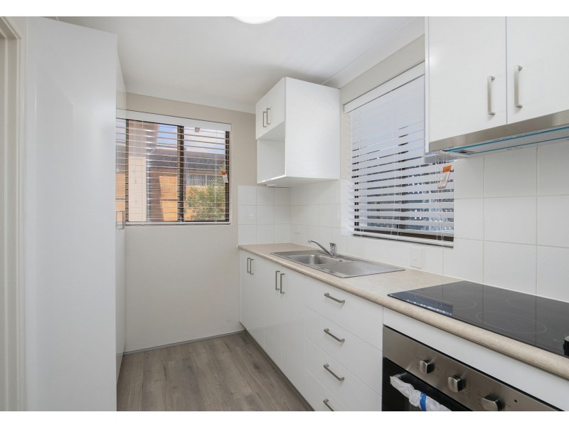 17/1 Fitzroy Road, Rivervale WA 6103