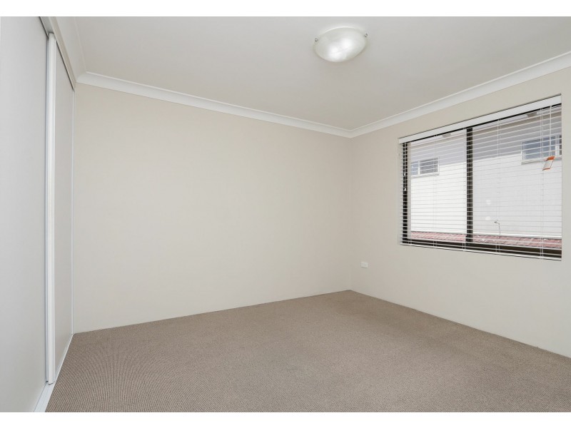 17/1 Fitzroy Road, Rivervale WA 6103