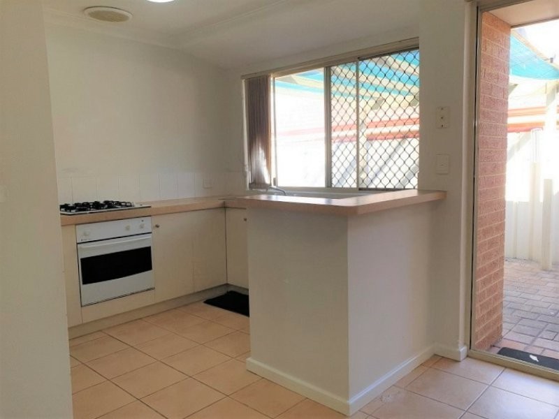 1/250 Belgravia Street, Cloverdale WA 6105