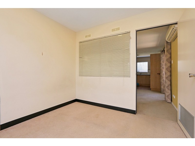 1/27 Melinga Court, Karawara WA 6152