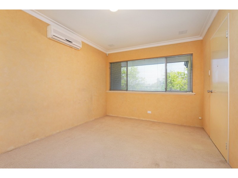 1/27 Melinga Court, Karawara WA 6152