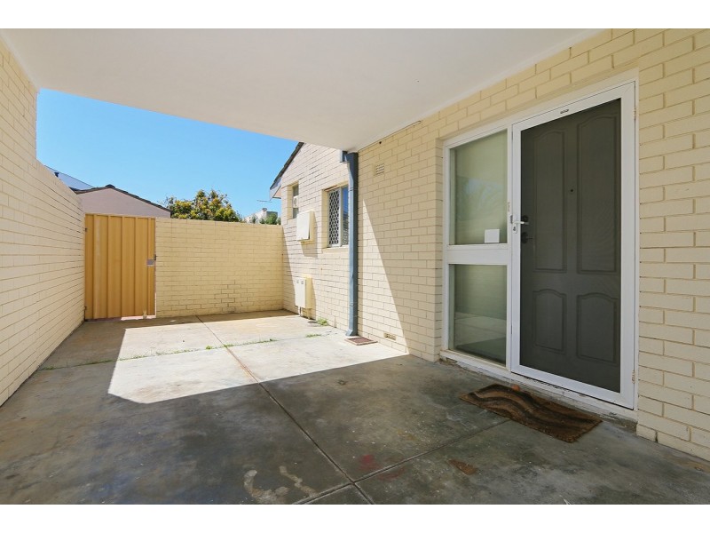 1/27 Melinga Court, Karawara WA 6152