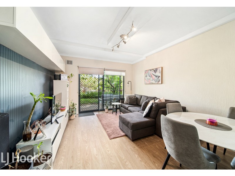 2/8 King George Street, Victoria Park WA 6100