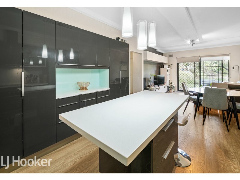 2/8 King George Street, Victoria Park WA 6100