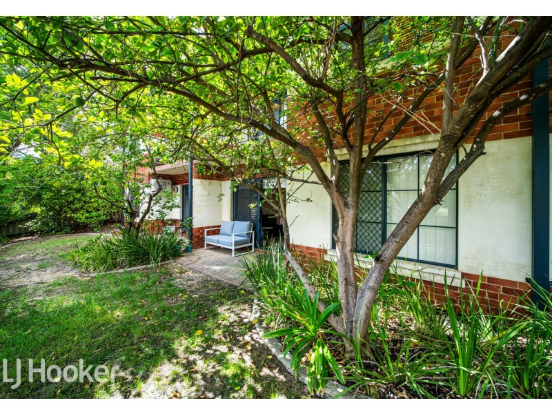 2/8 King George Street, Victoria Park WA 6100