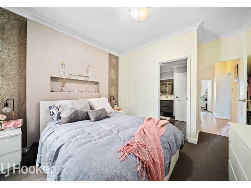 2/8 King George Street, Victoria Park WA 6100