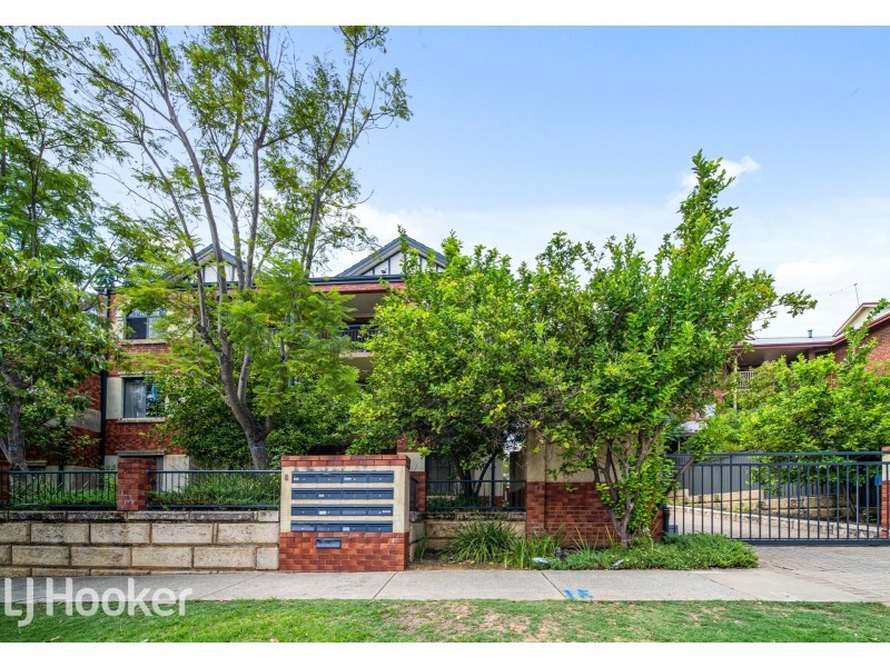 2/8 King George Street, Victoria Park WA 6100