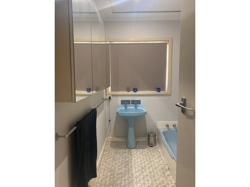 22 Paulett Way, Belmont WA 6104