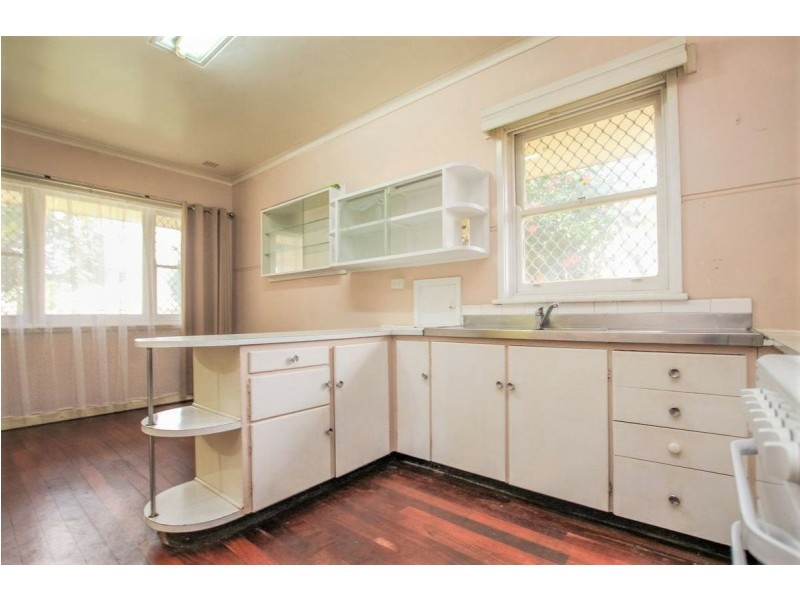 28 Conochie Crescent, Manning WA 6152