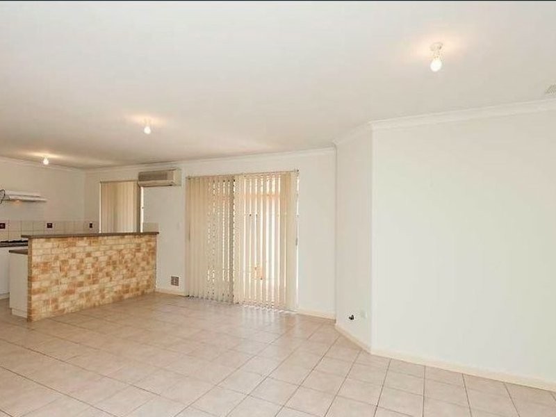 2/19 Bickley Road, Cannington WA 6107