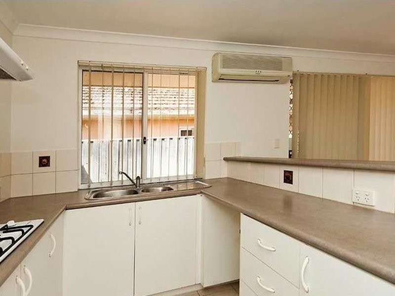 2/19 Bickley Road, Cannington WA 6107