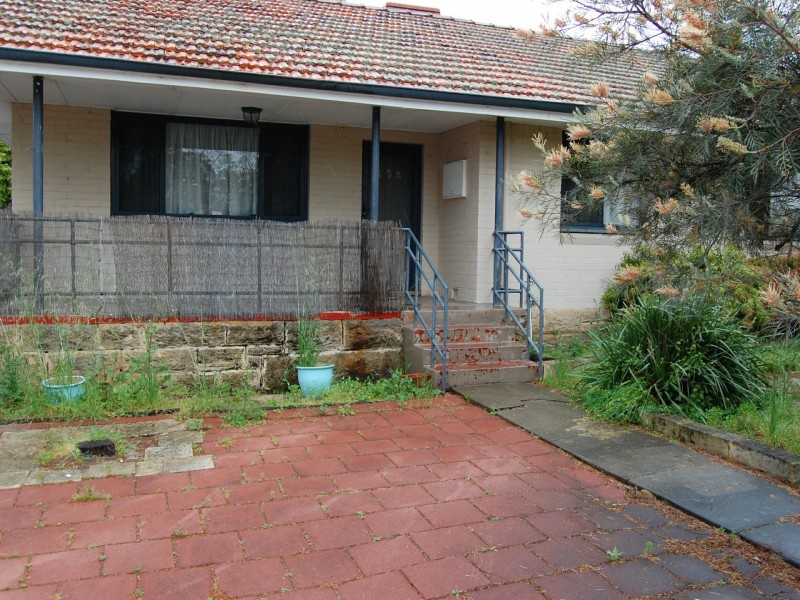 403 Berwick Street, St James WA 6102