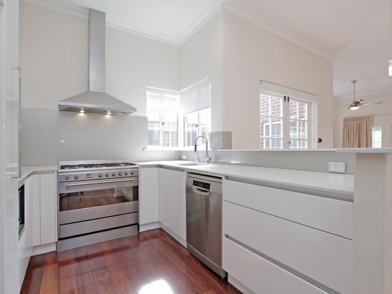 122 Stuart Street, Inglewood WA 6052