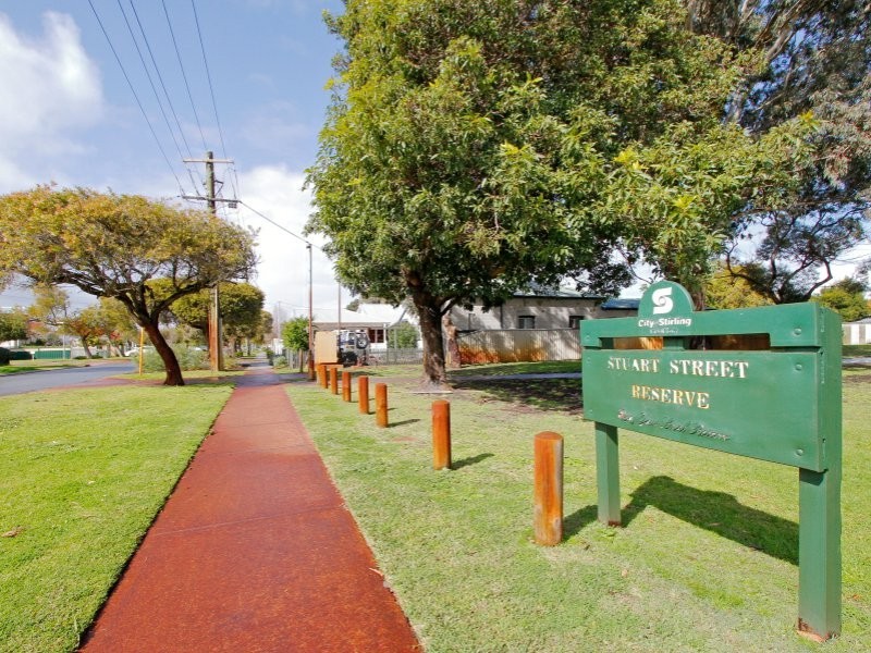 122 Stuart Street, Inglewood WA 6052