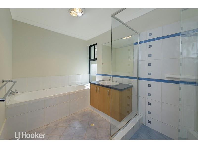 6 Akrasion Green, Victoria Park WA 6100