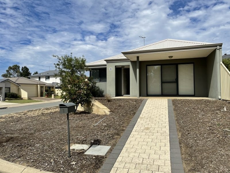 35 Mariposa Gardens, Success WA 6164
