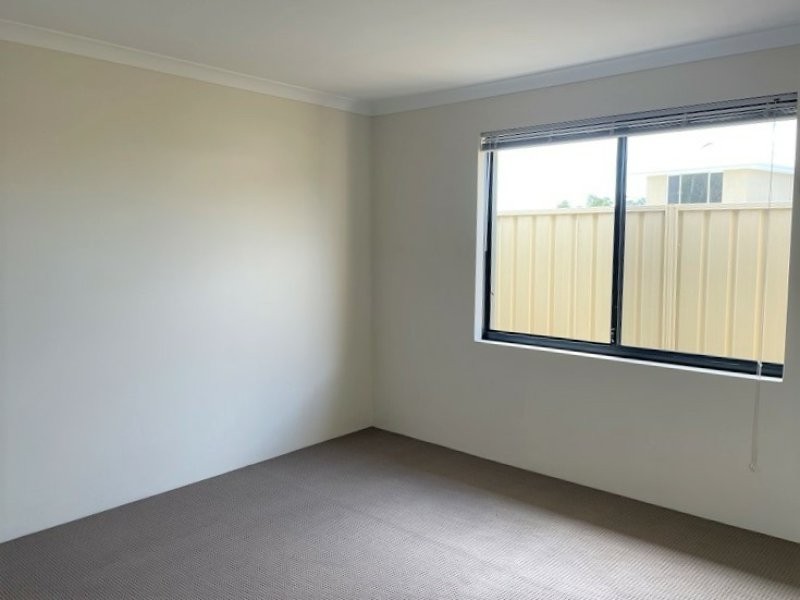 35 Mariposa Gardens, Success WA 6164