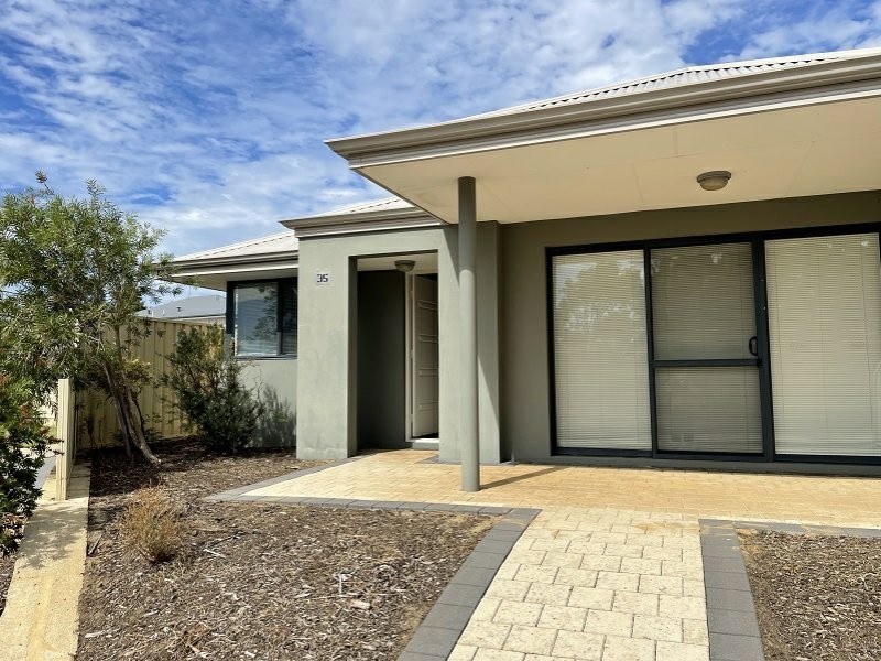 35 Mariposa Gardens, Success WA 6164