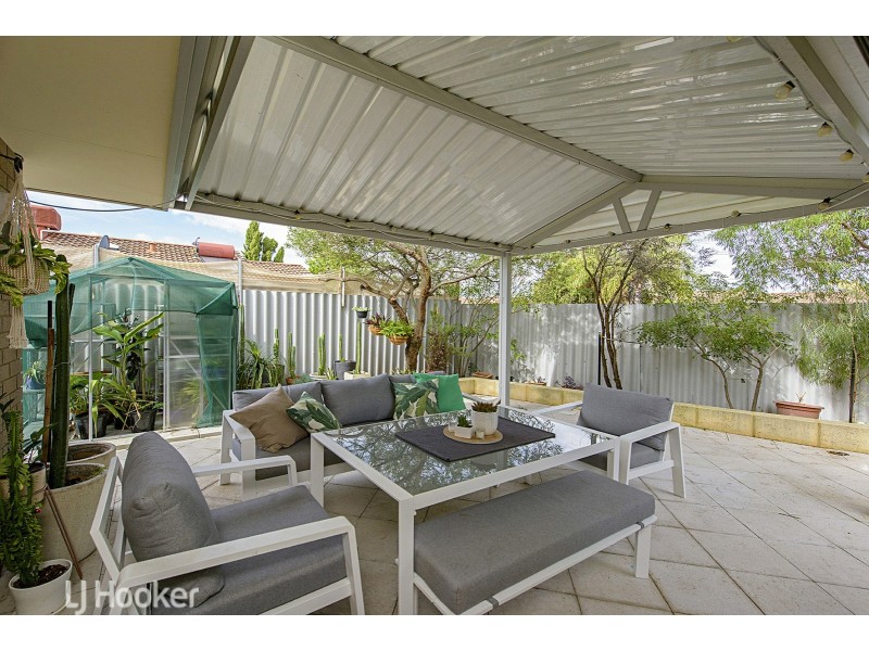 2/15 Talga Close, Wilson WA 6107