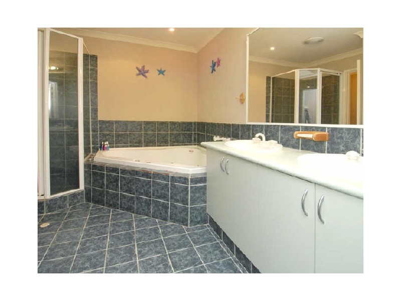 75 Sunbury Road, Victoria Park WA 6100