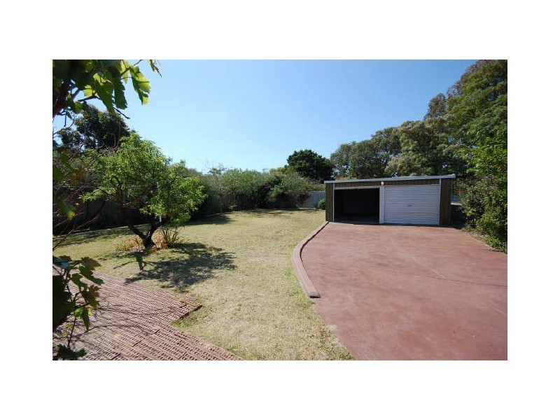 10 Bone Street, St James WA 6102