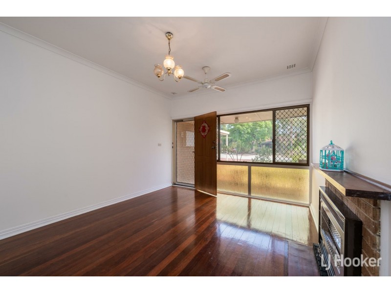 42 Hooson Way, Wilson WA 6107