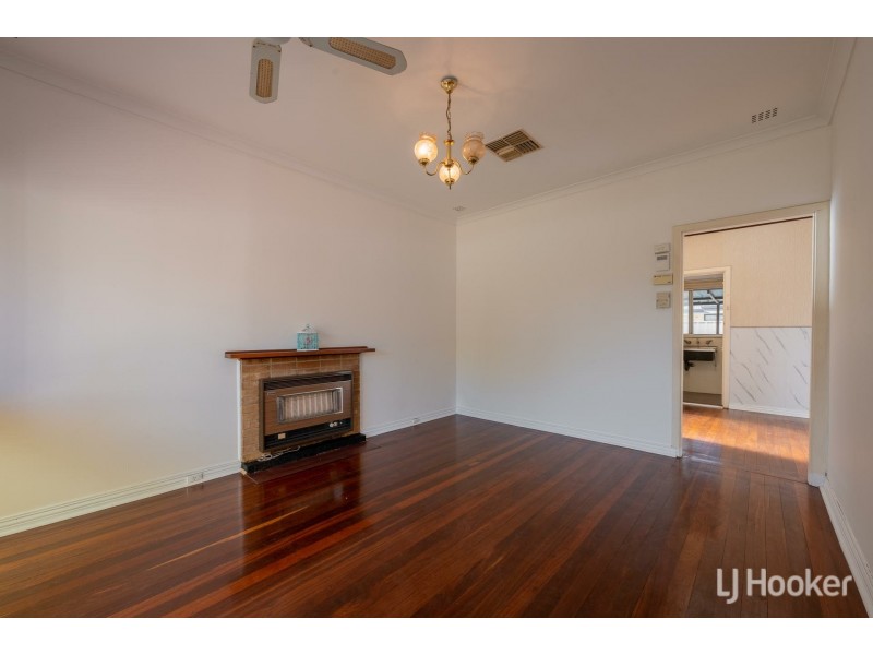 42 Hooson Way, Wilson WA 6107