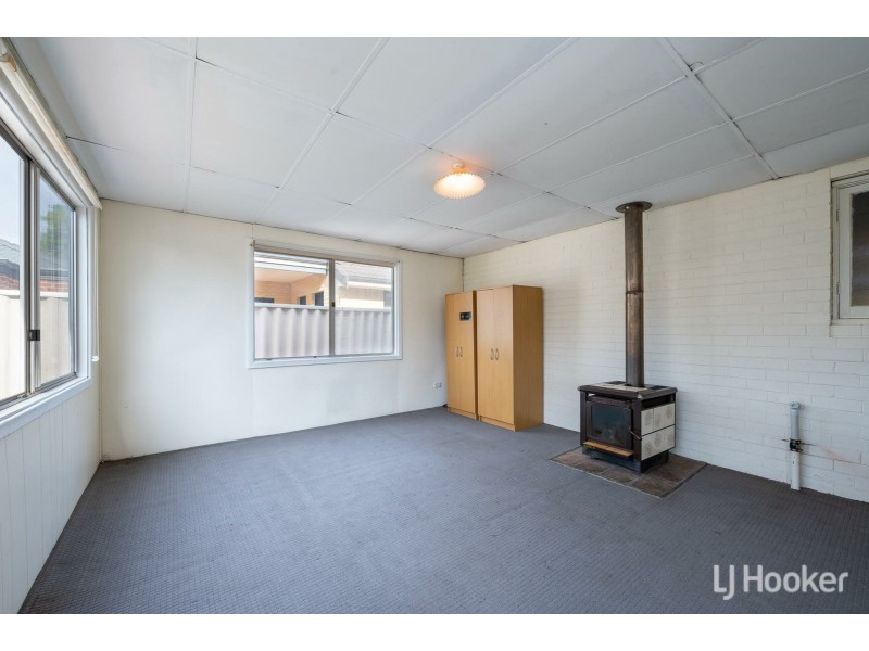 42 Hooson Way, Wilson WA 6107