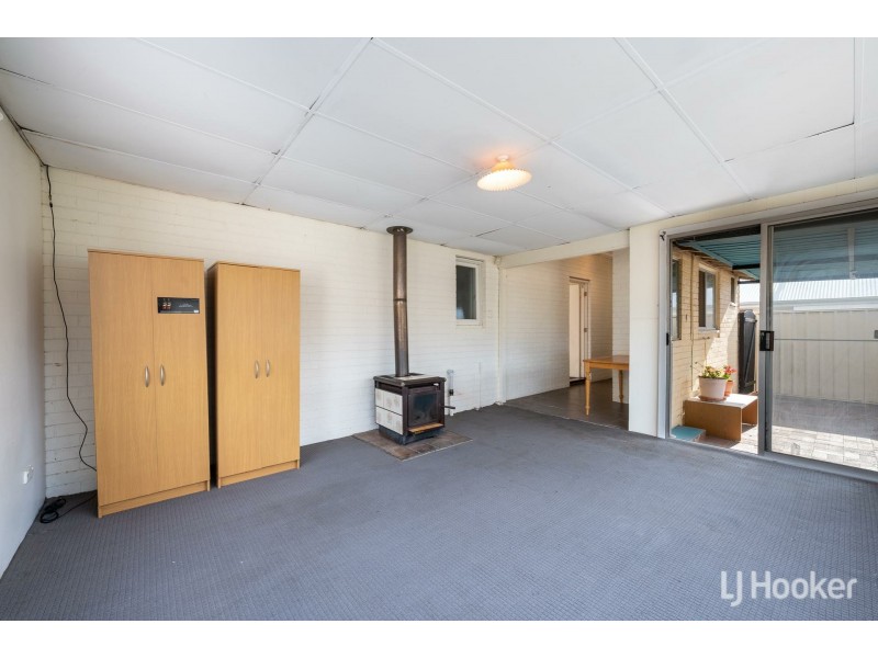 42 Hooson Way, Wilson WA 6107