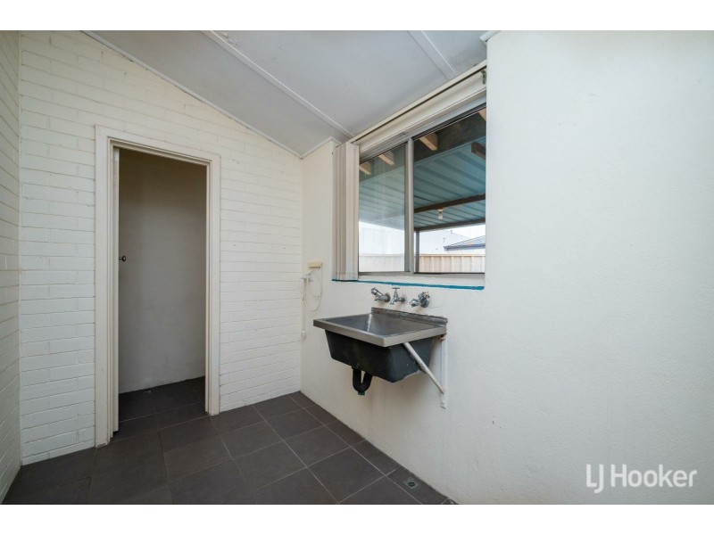 42 Hooson Way, Wilson WA 6107