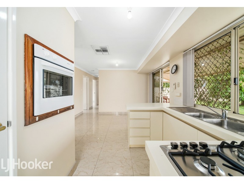 17 Lansing Street, Queens Park WA 6107