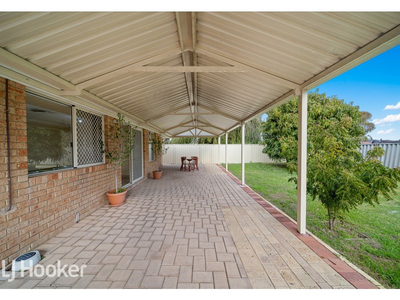 17 Lansing Street, Queens Park WA 6107