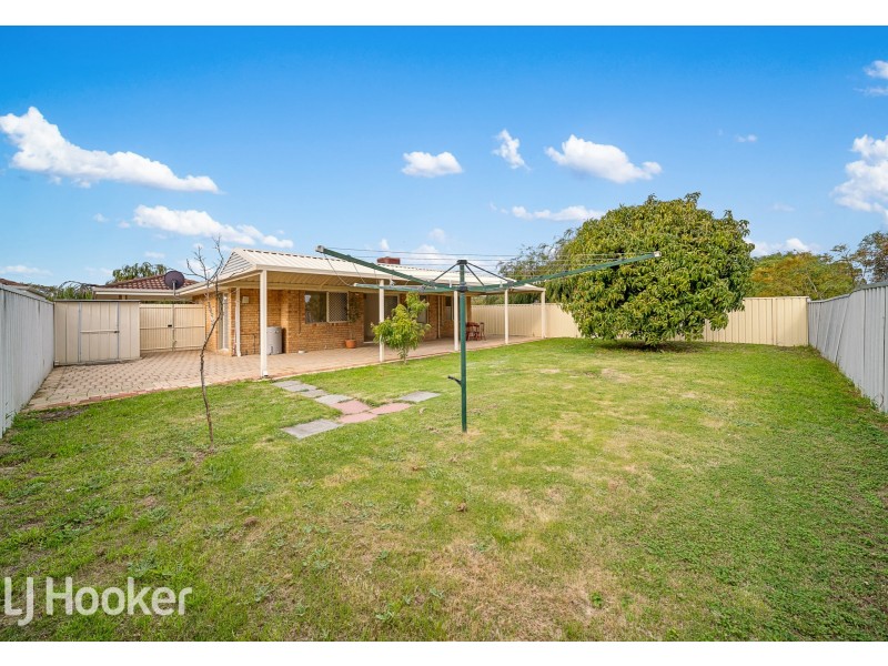 17 Lansing Street, Queens Park WA 6107