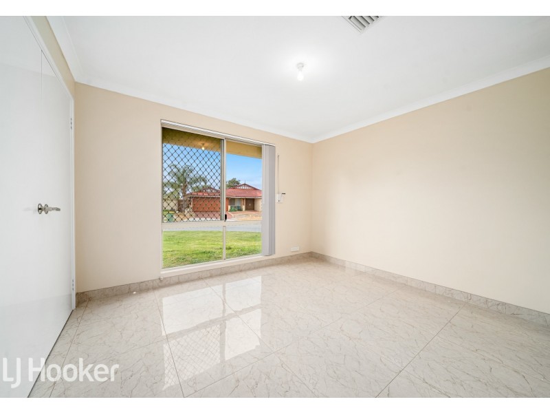 17 Lansing Street, Queens Park WA 6107