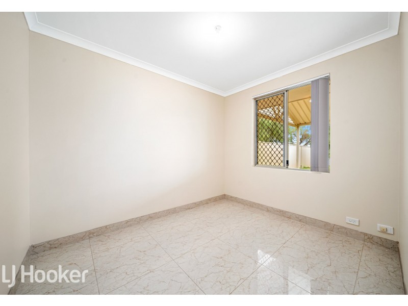 17 Lansing Street, Queens Park WA 6107