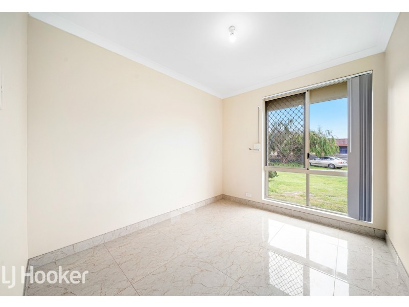 17 Lansing Street, Queens Park WA 6107