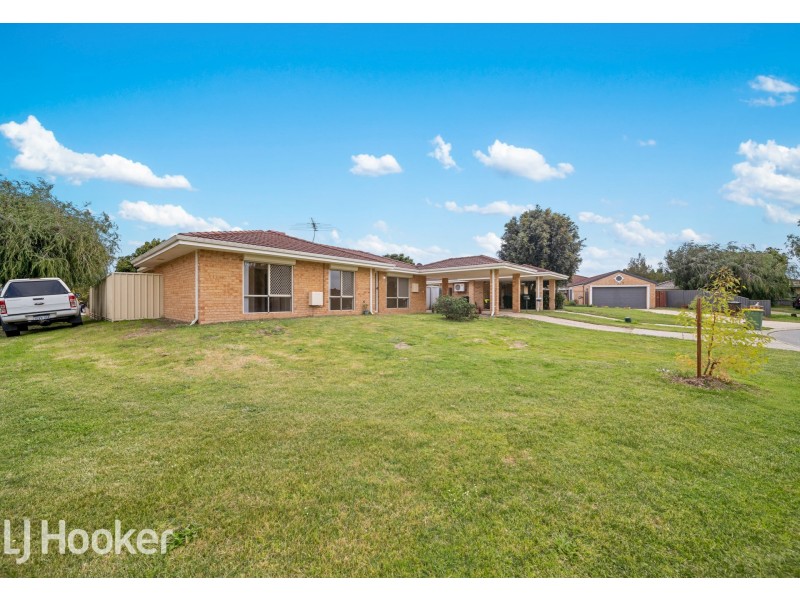 17 Lansing Street, Queens Park WA 6107