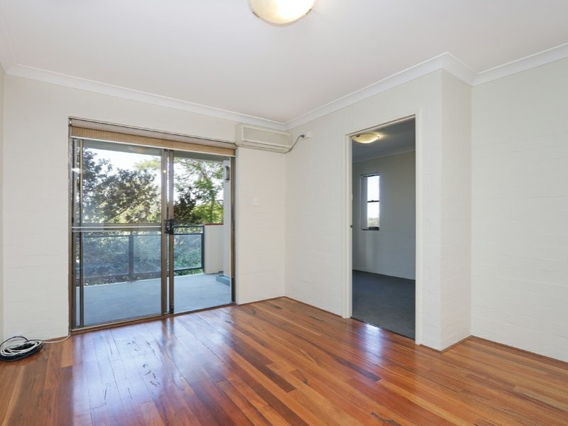 13/22 King George Street, Victoria Park WA 6100