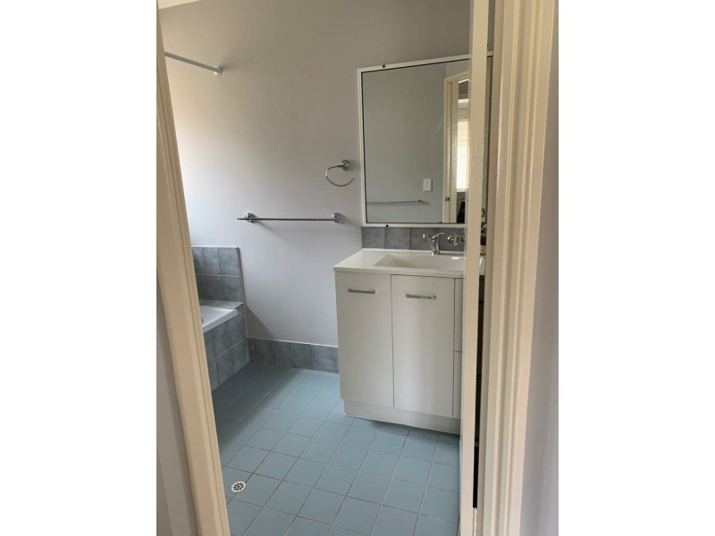 33 Galaxy Way, Carlisle WA 6101