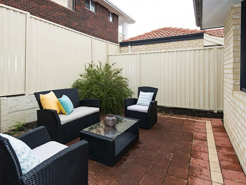 2/111 Beatty Avenue, East Victoria Park WA 6101