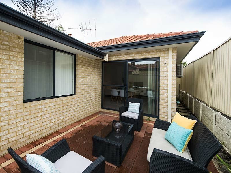 2/111 Beatty Avenue, East Victoria Park WA 6101
