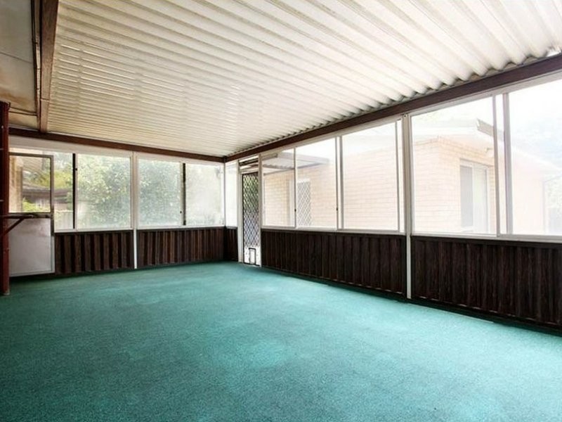 79 Pearl Road, Cloverdale WA 6105