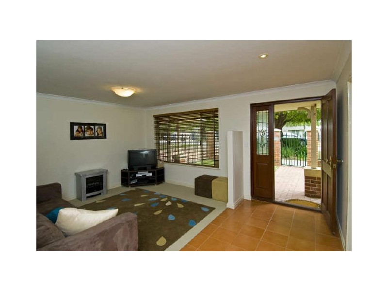 95 Teague Street, Victoria Park WA 6100