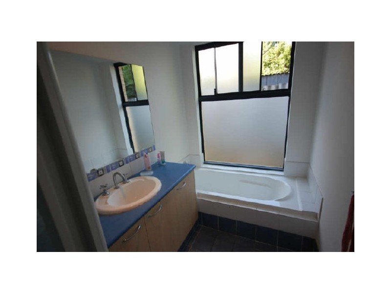 2/4 Waldon Street, Wilson WA 6107