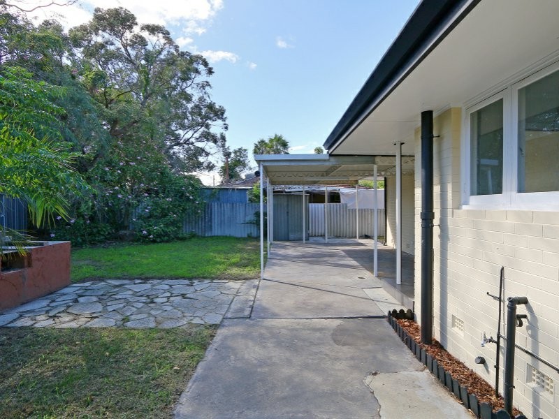 2 Kyogle Place, Armadale WA 6112