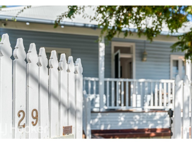 29 Hovia Terrace, Kensington WA 6151