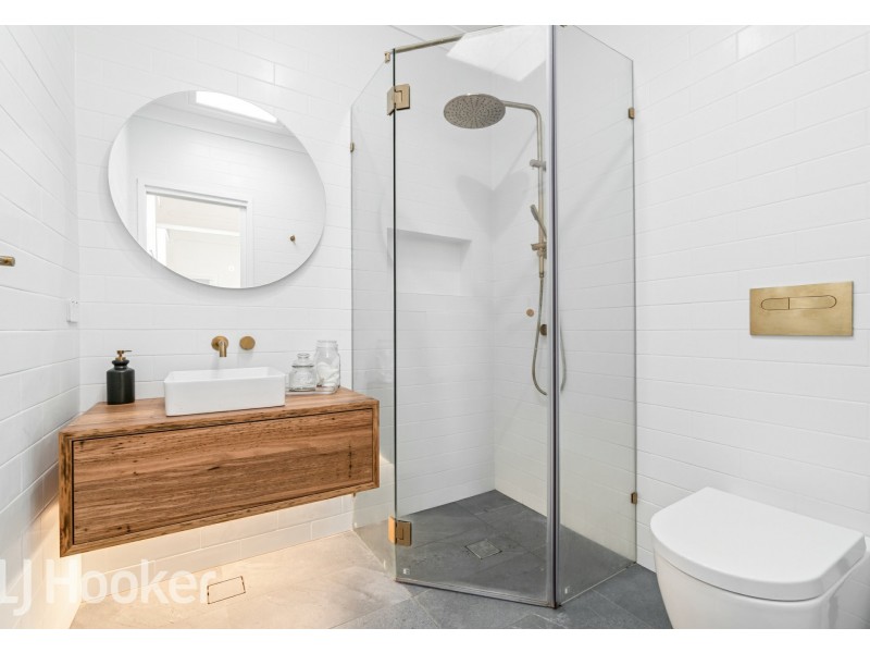 29 Hovia Terrace, Kensington WA 6151